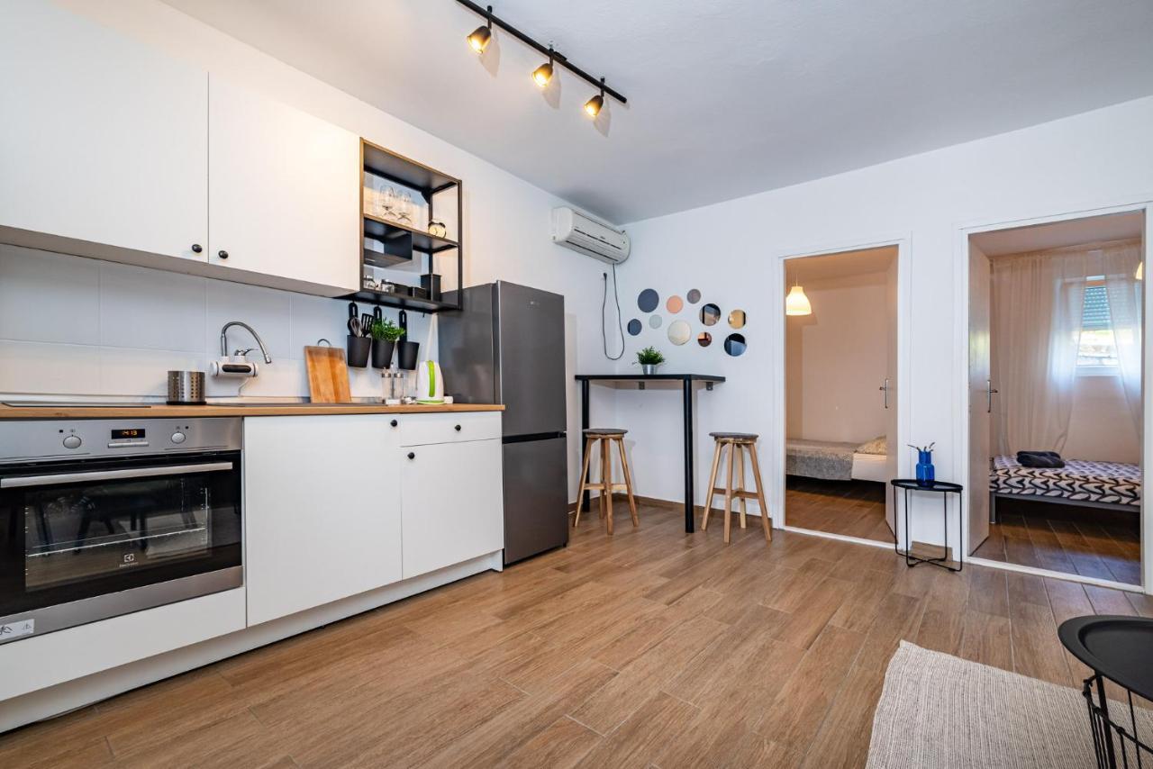 Apartment Sunset ロバニスカ エクステリア 写真